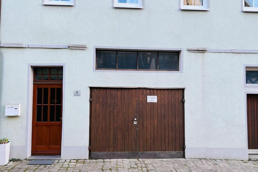Mitten In Den Weinbergen